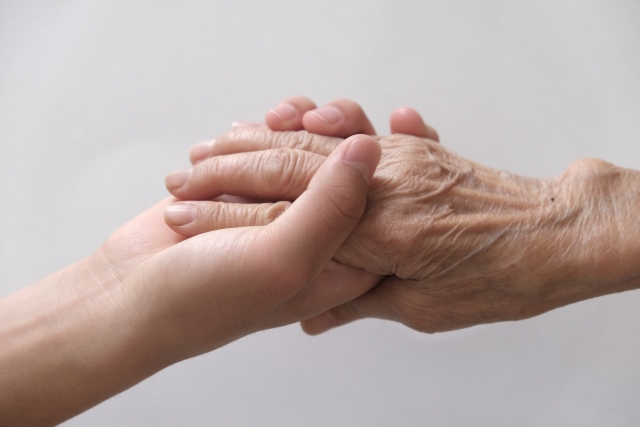 75歳以上高齢者の健康保険料　上限額が引き上げへ　令和6年度から