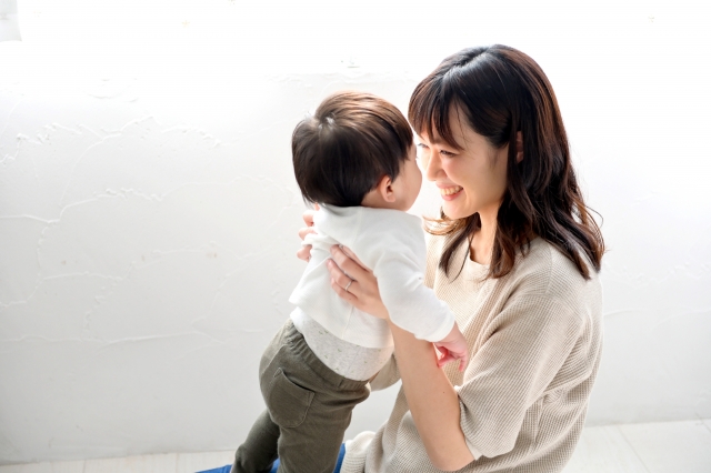 子ども・子育て支援金の創設案が衆議院で可決　2026年度より公的医療保険加入者の負担開始