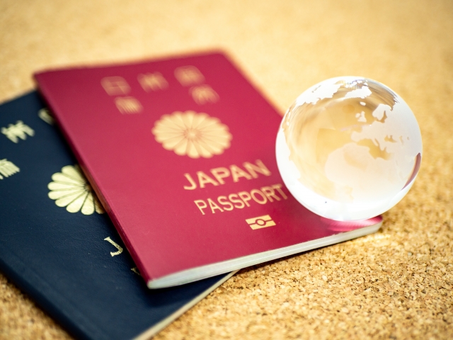 7月からパスポート申請料最大7,000円値下げ・出国税は3,000円へ引き上げ